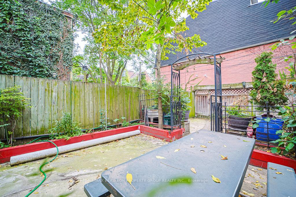 Property photo 35