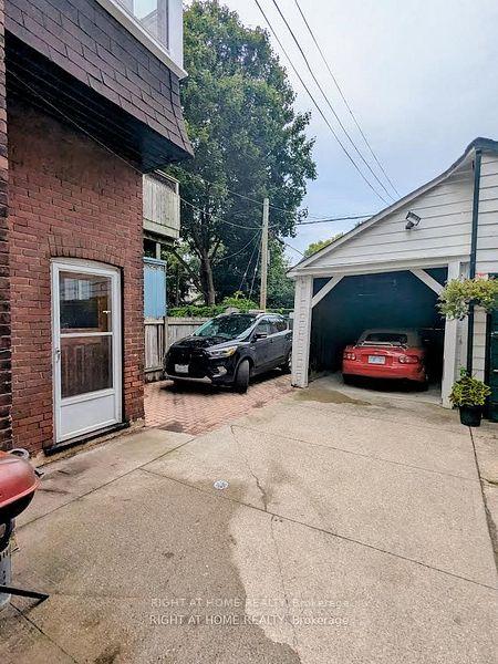 Property photo 32
