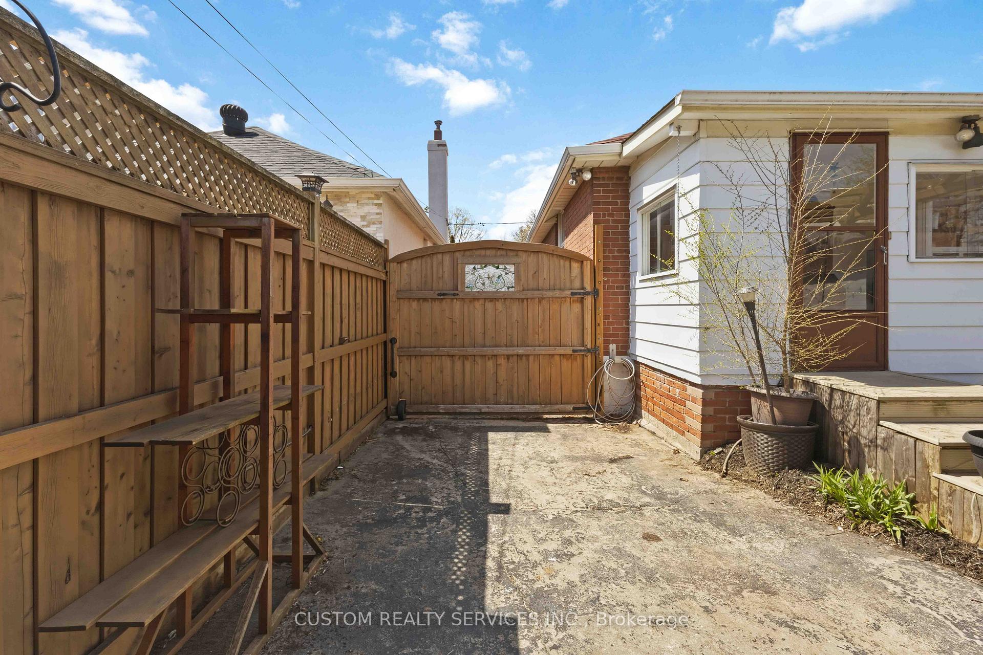 Property photo 32