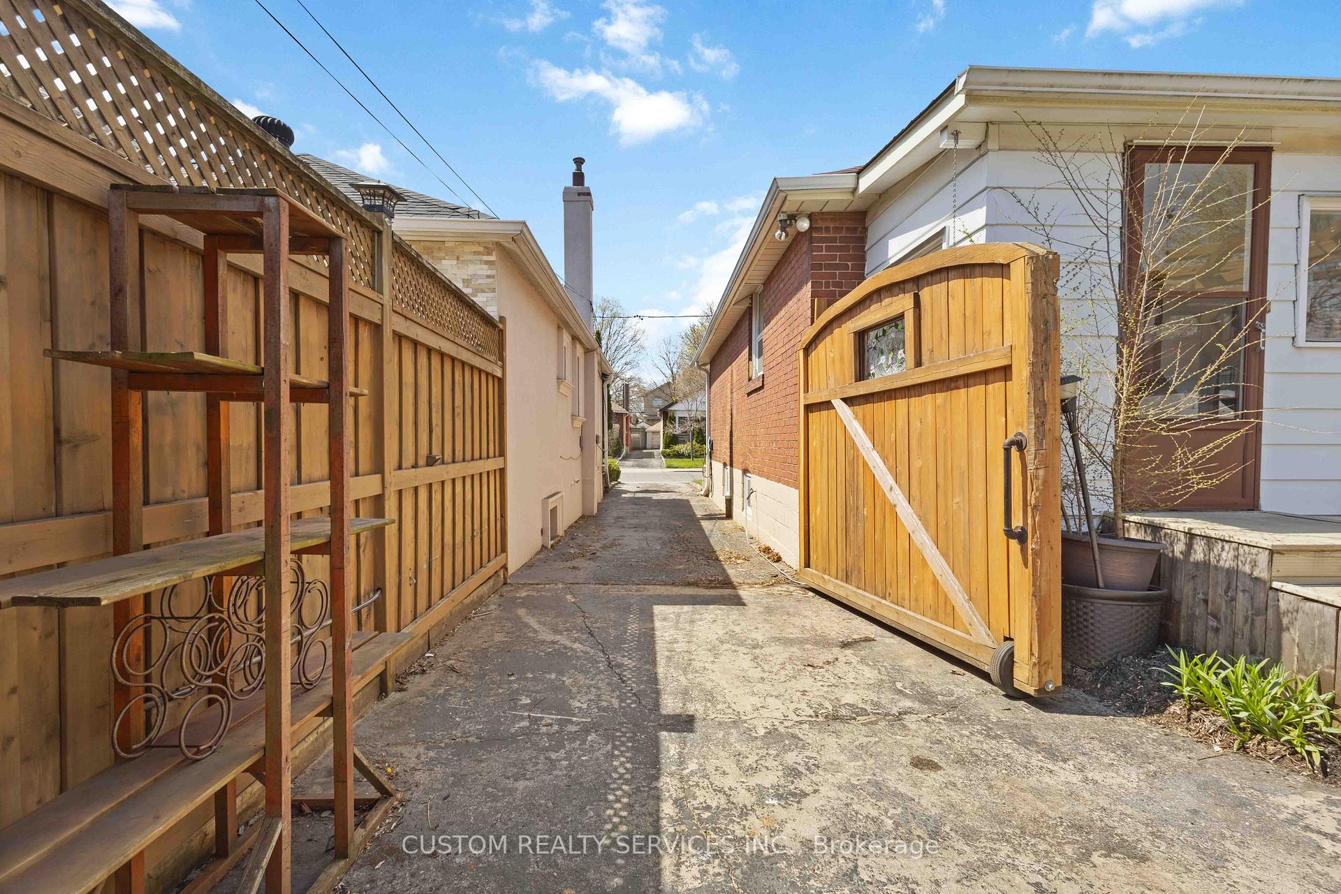 Property photo 33
