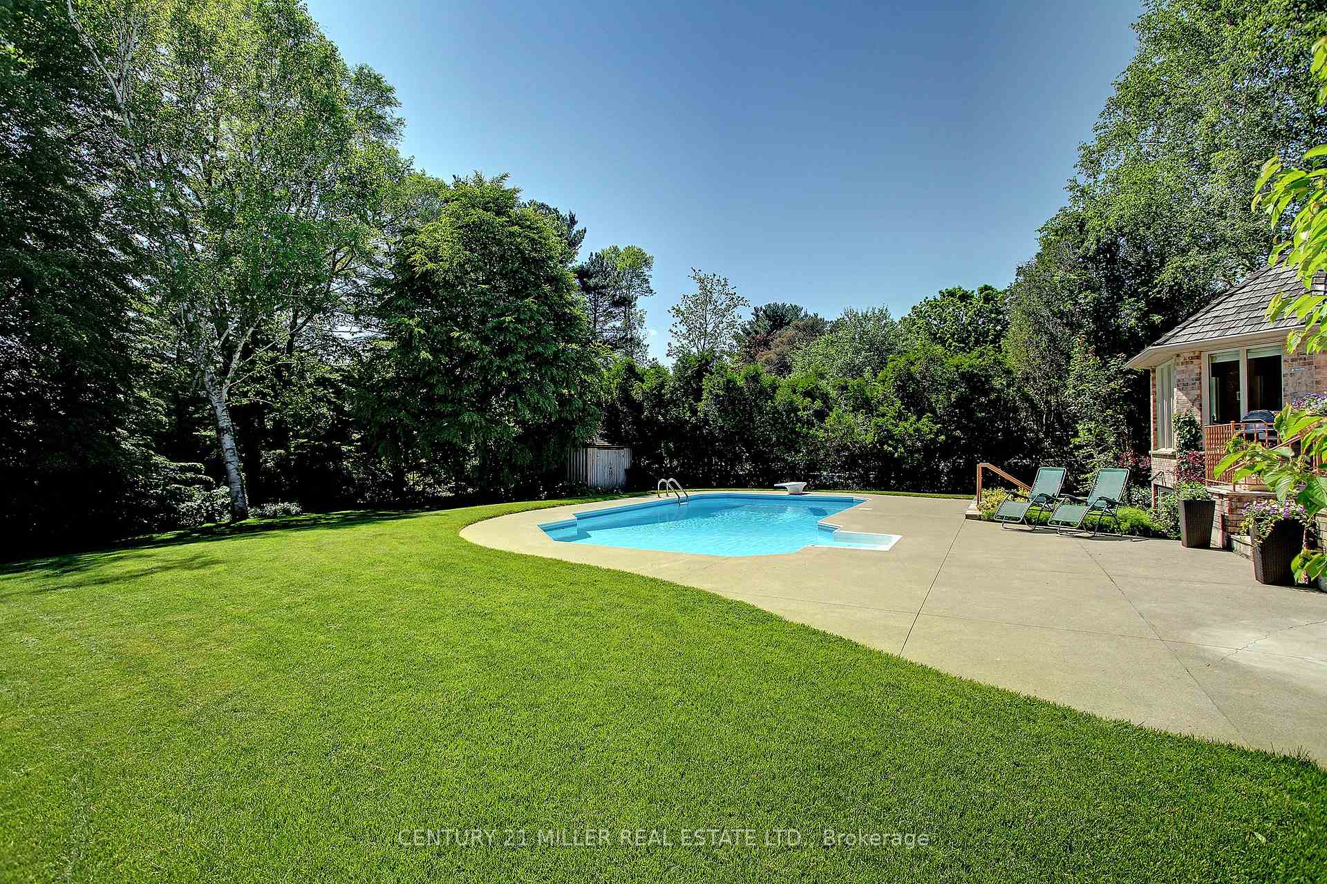 Property photo 33