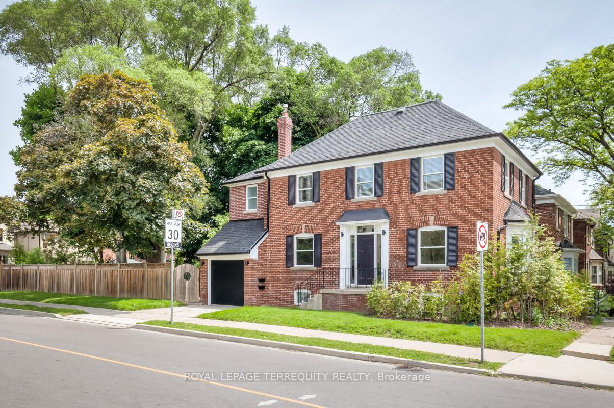 674 Eglinton Avenue E