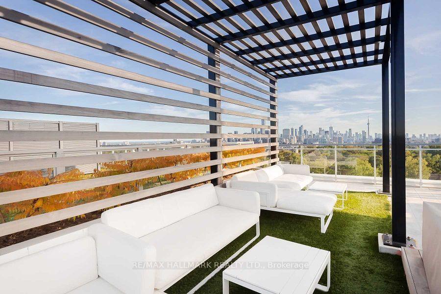 223 St Clair Avenue W