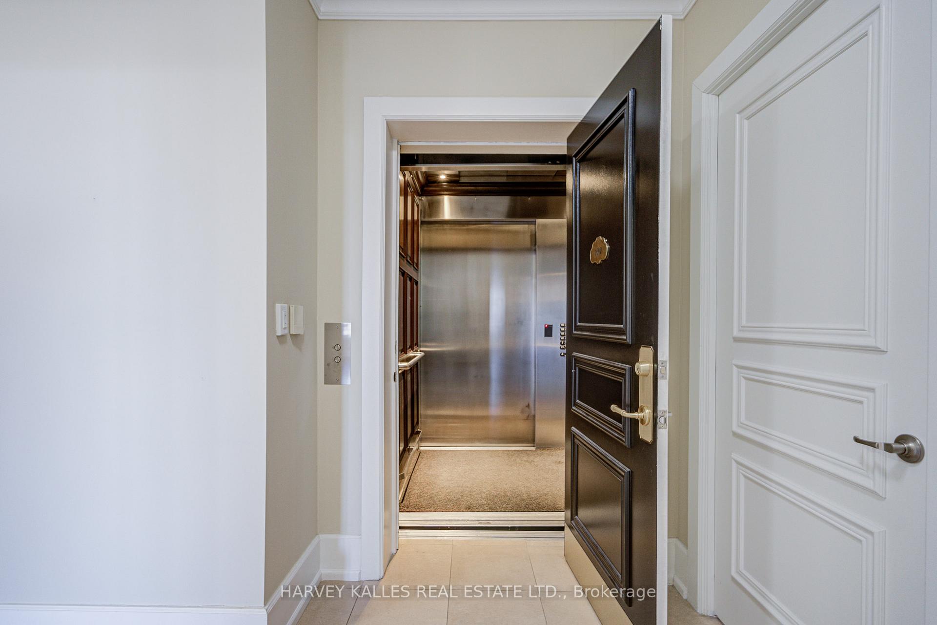 660 Sheppard Avenue E