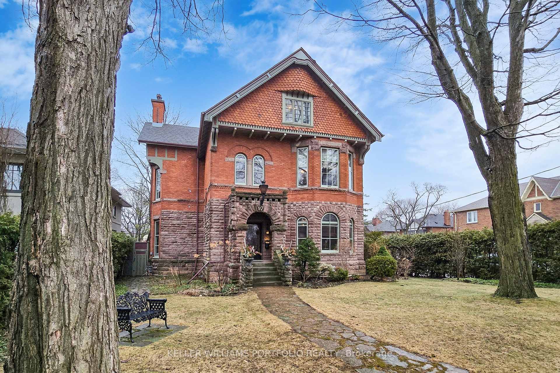 97 Glengrove Avenue W