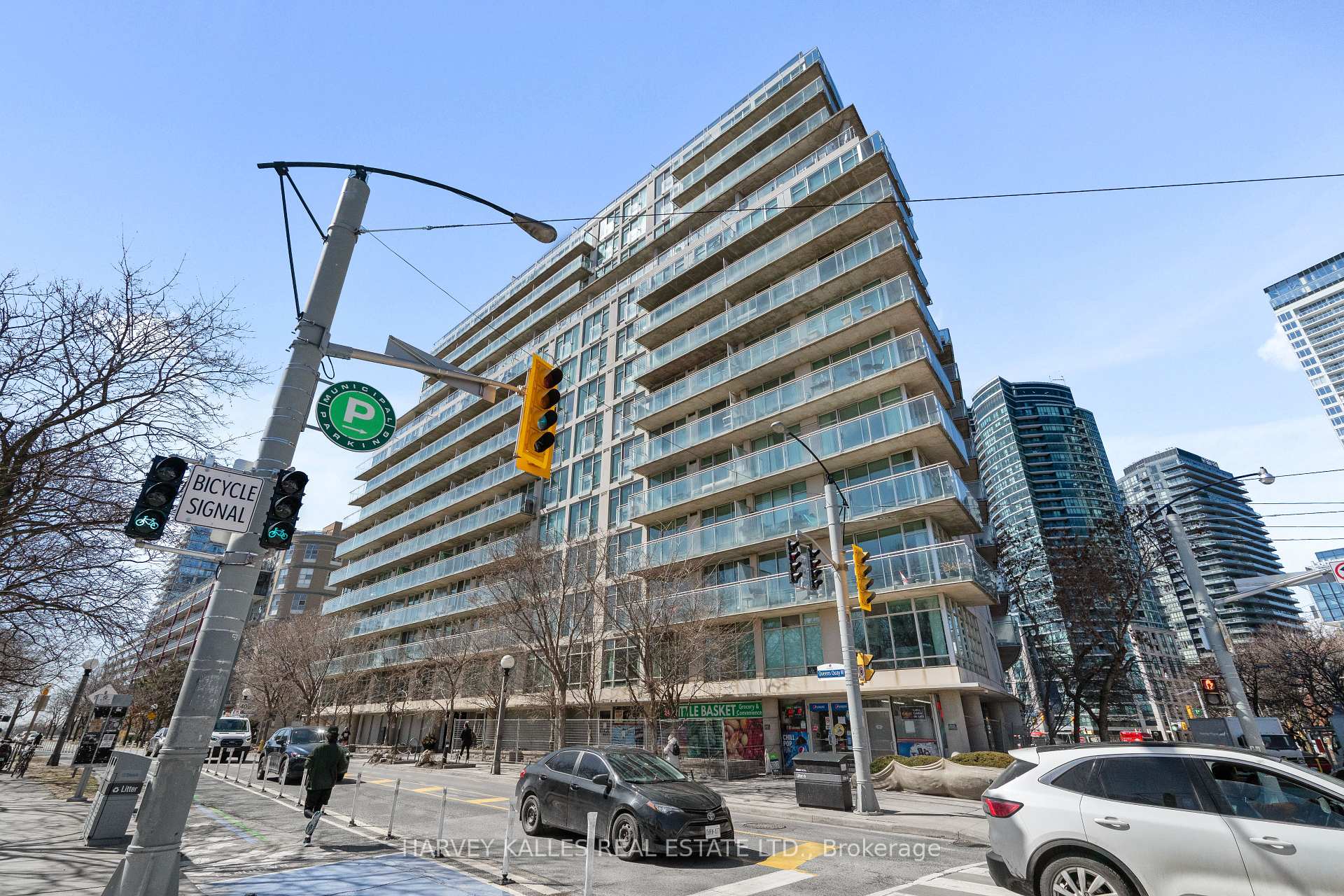 650 Queens Quay N/A W