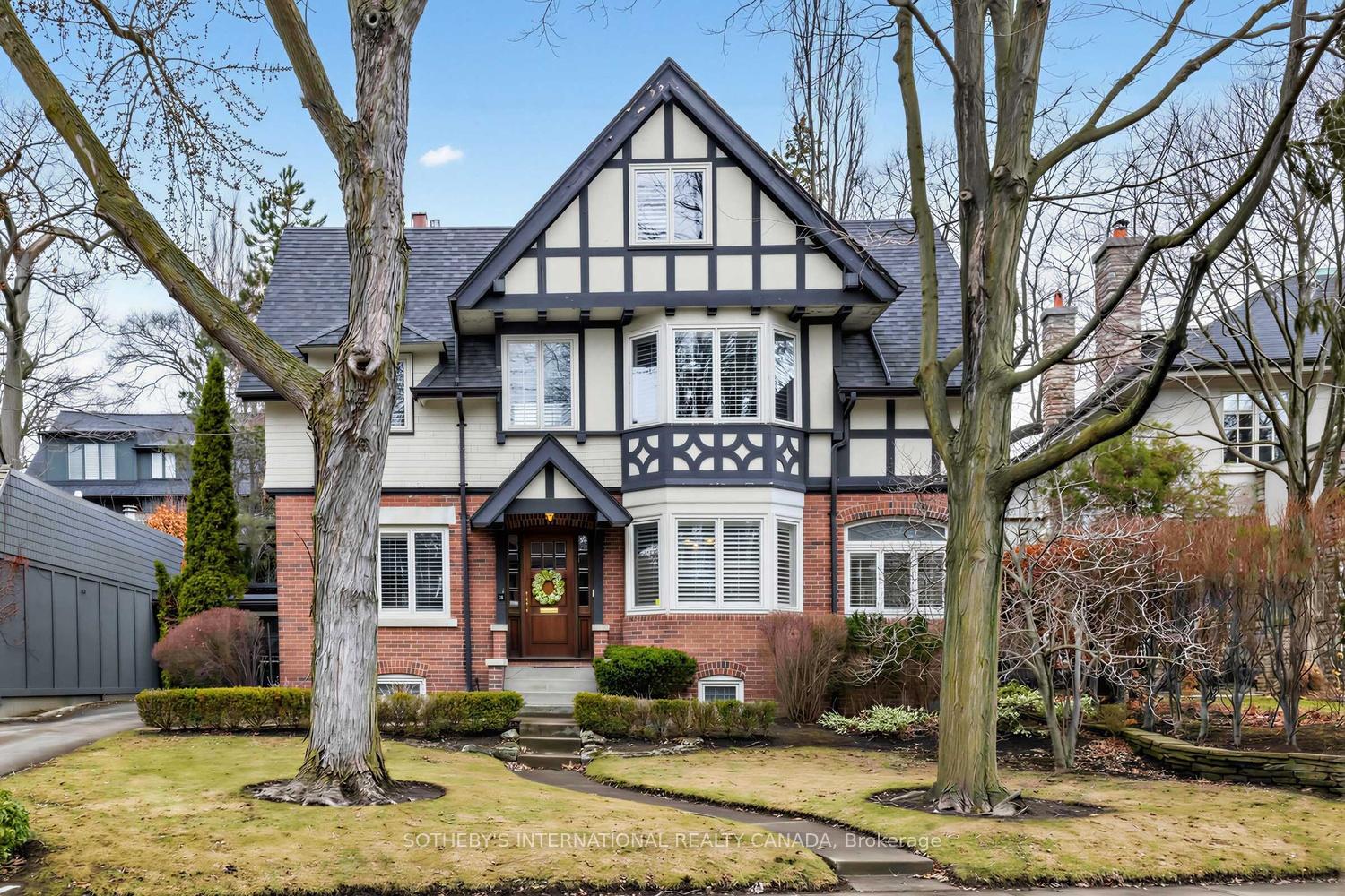 136 Roxborough Drive