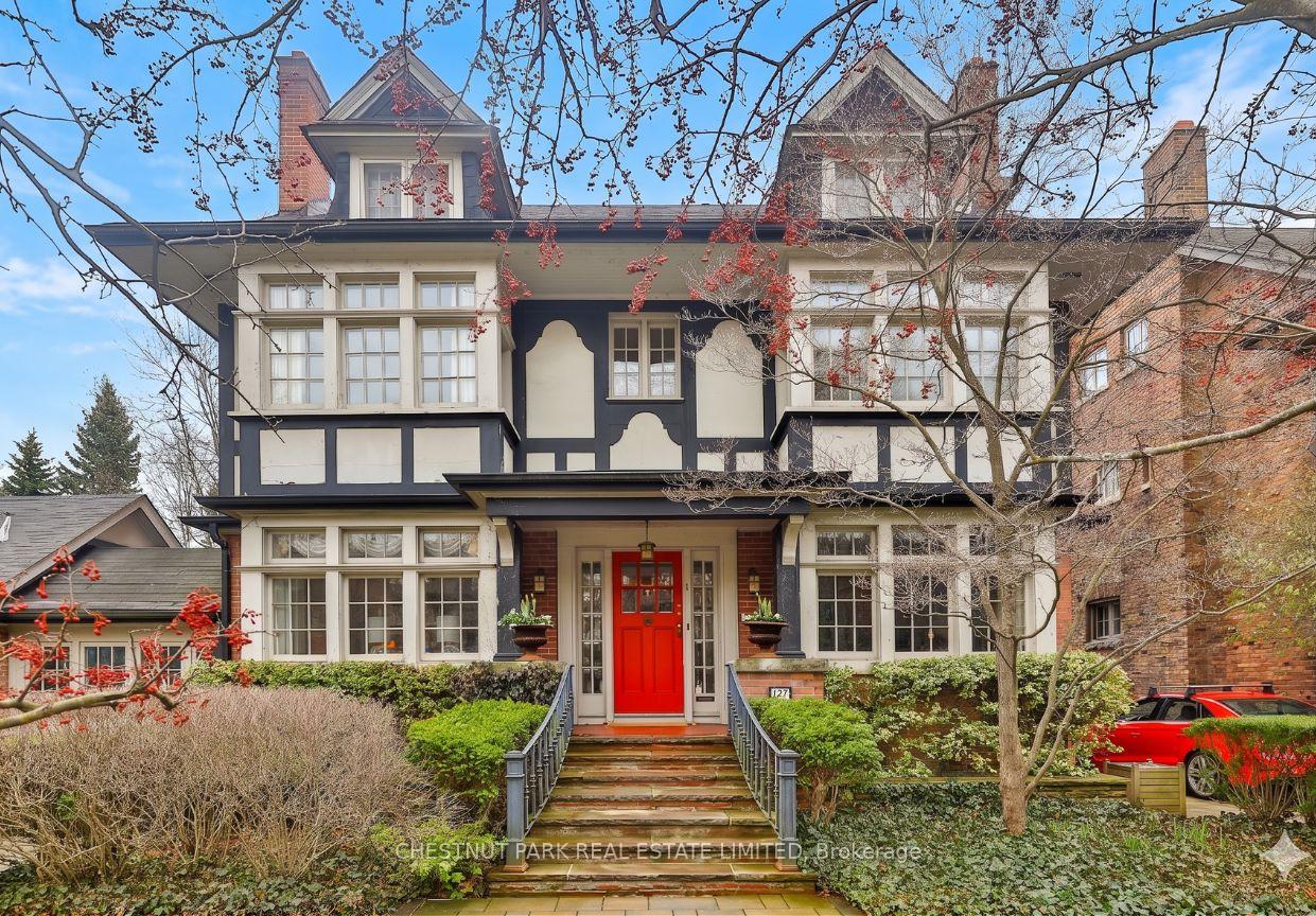 127 Roxborough Drive