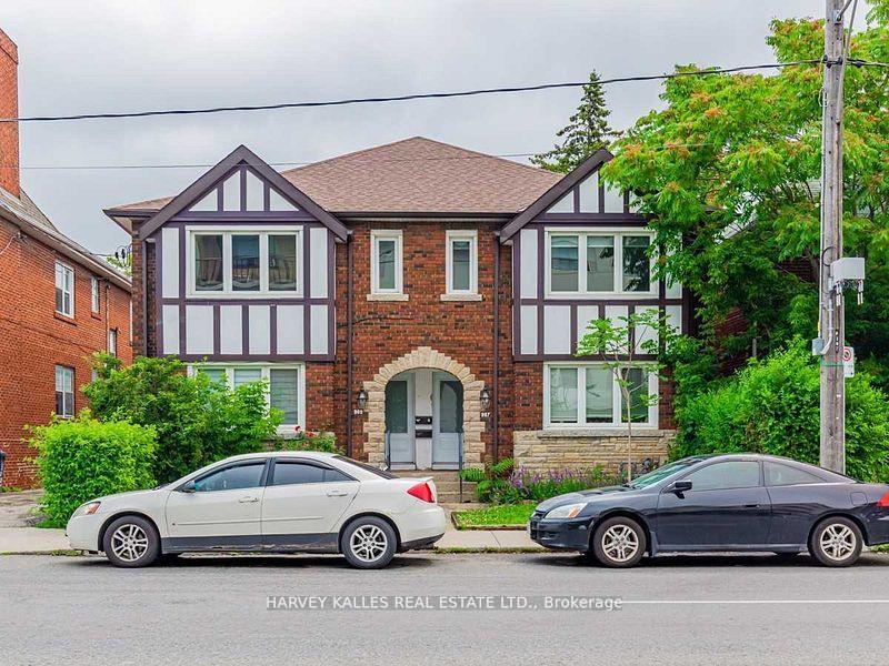 987 Avenue Road