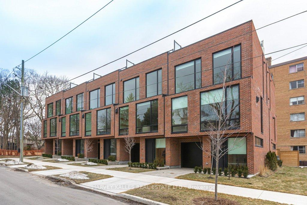 32 Evergreen Gardens