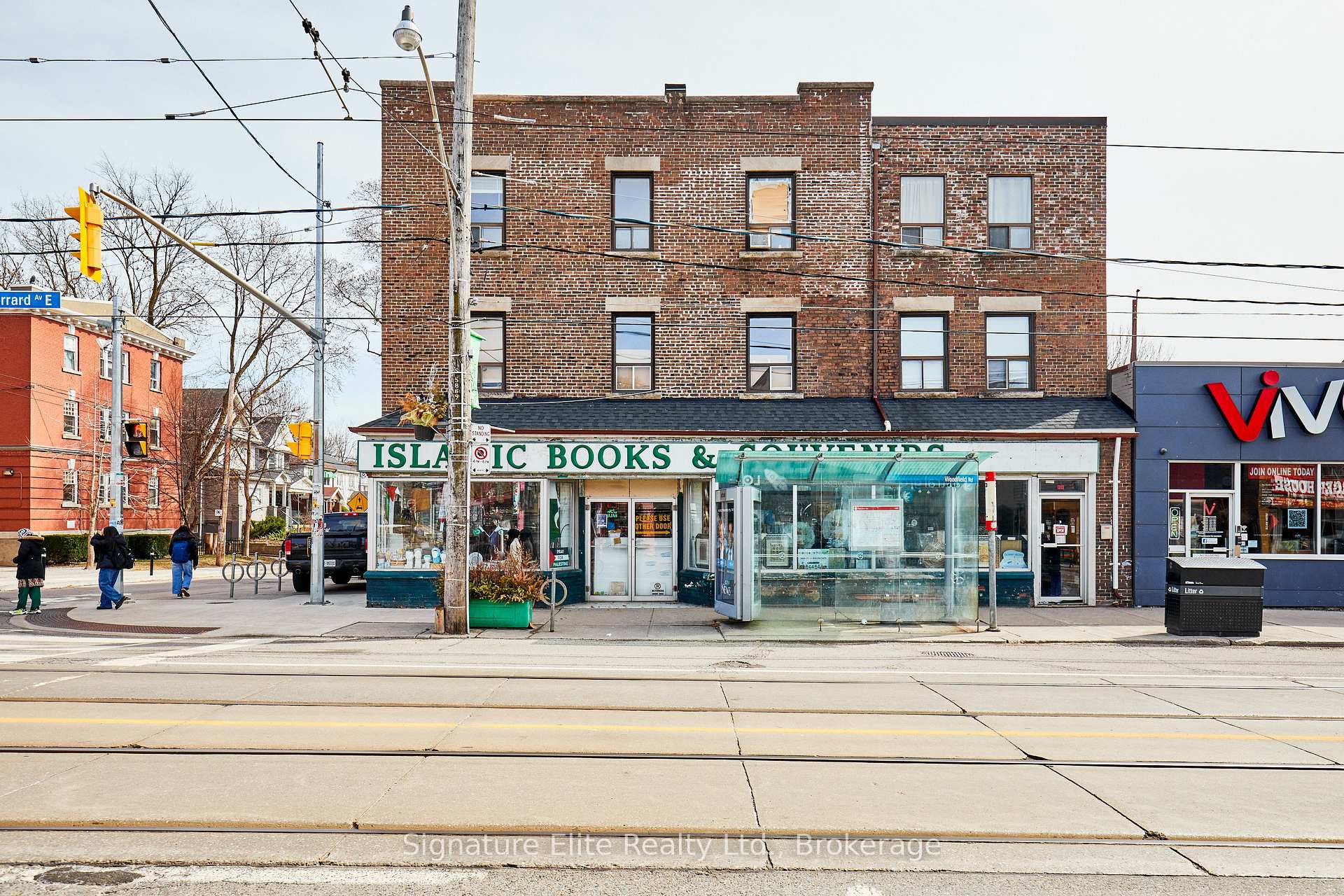 1395 Gerrard Street E