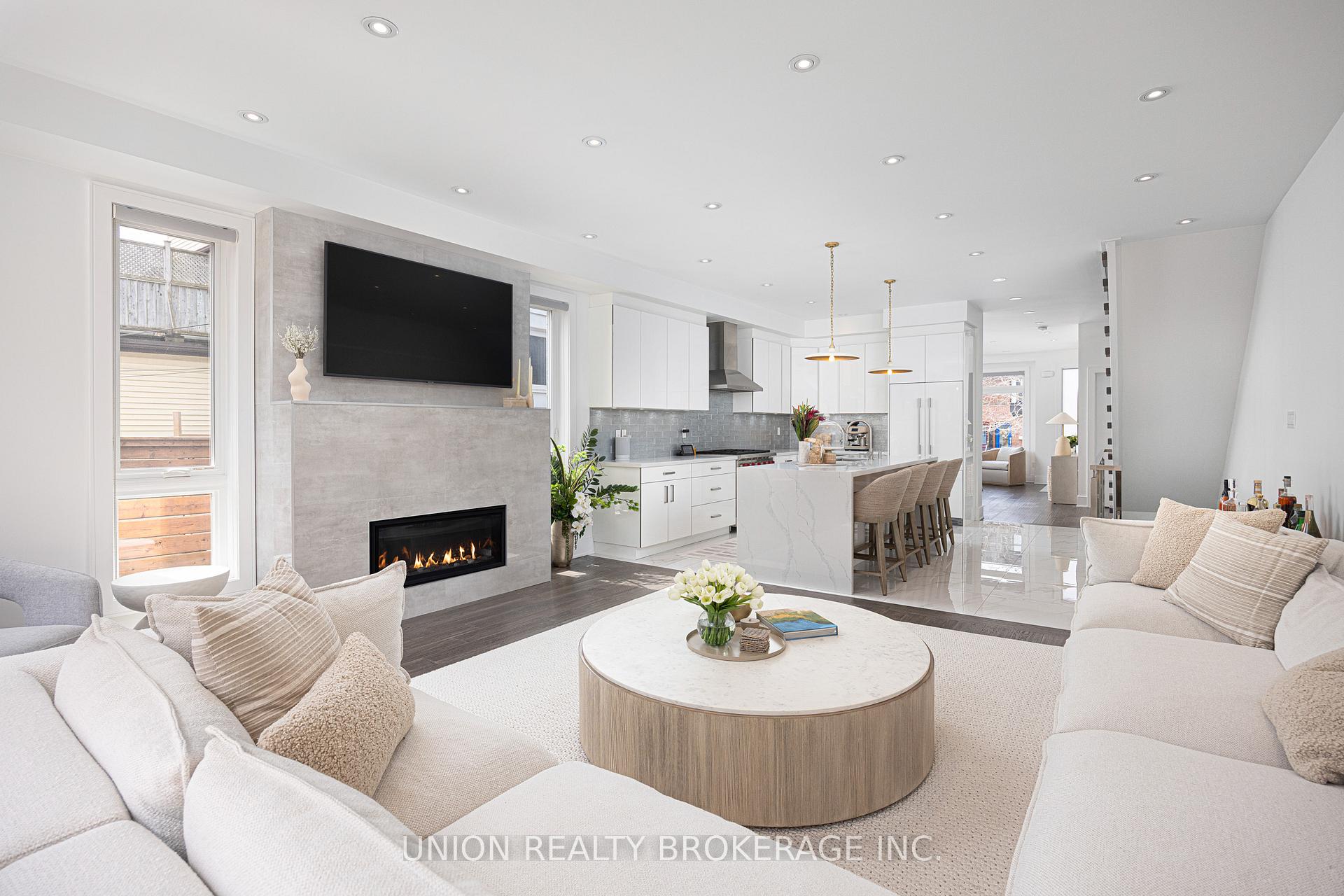 105 Kenilworth Avenue