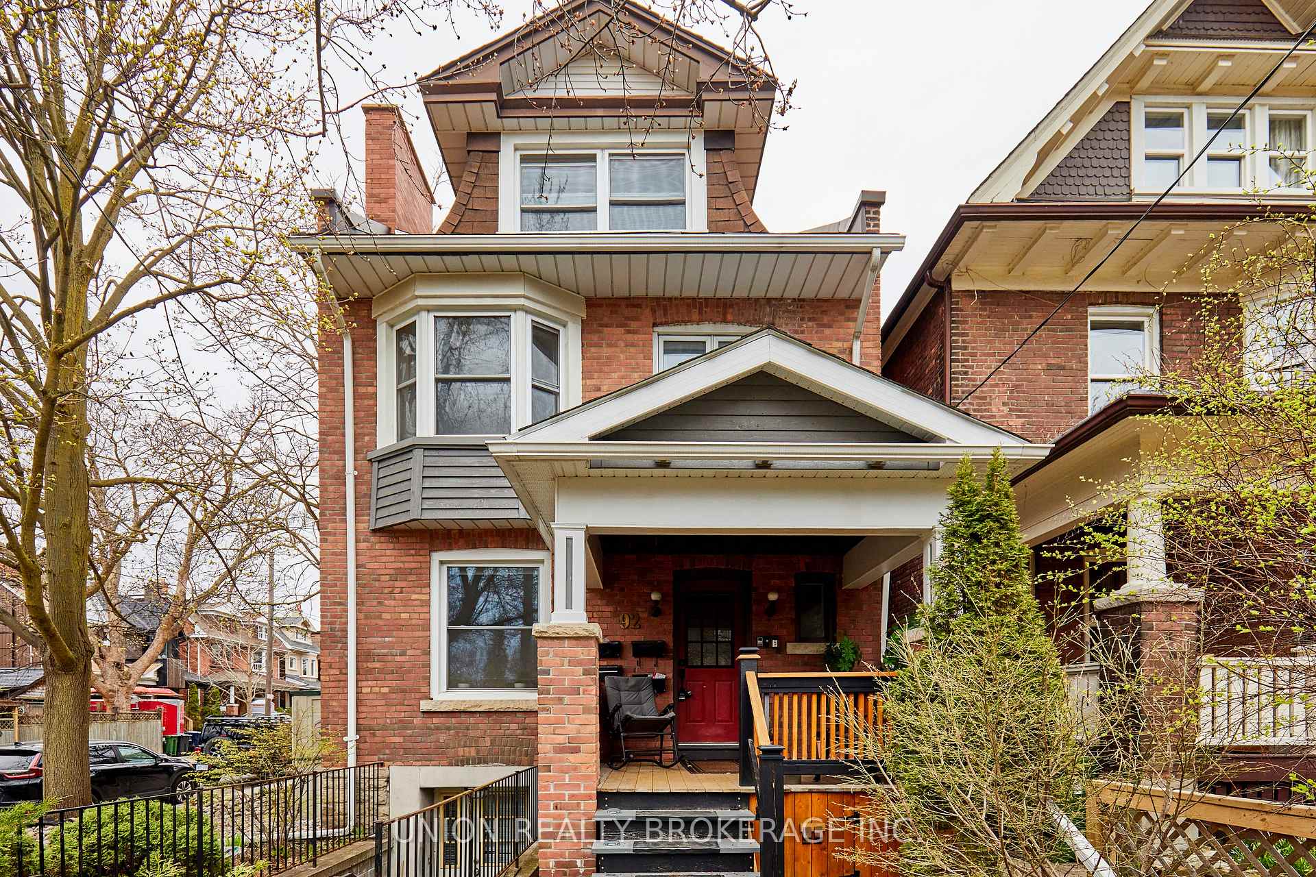 92 Dixon Avenue