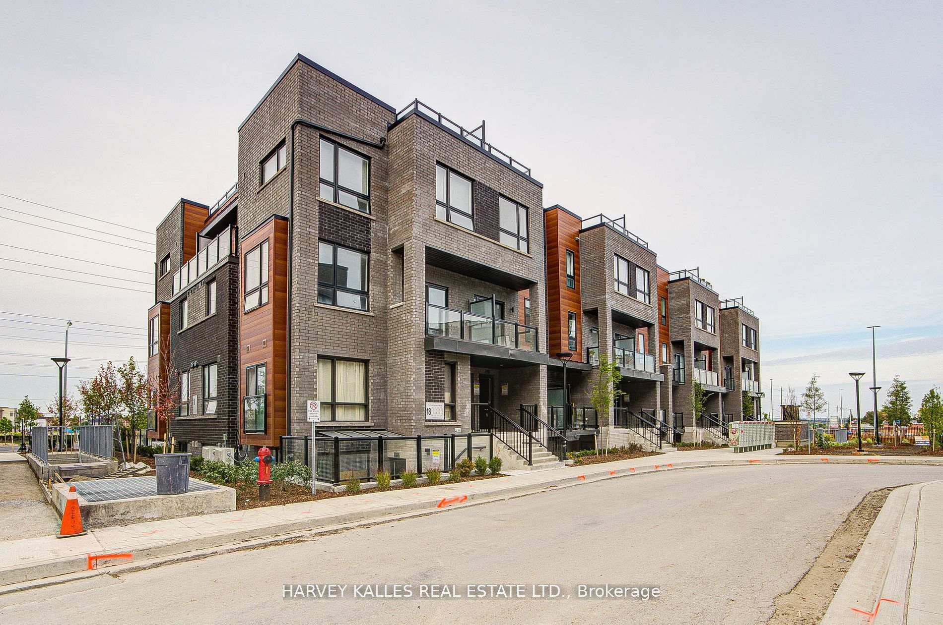 18 Lytham Green Circle