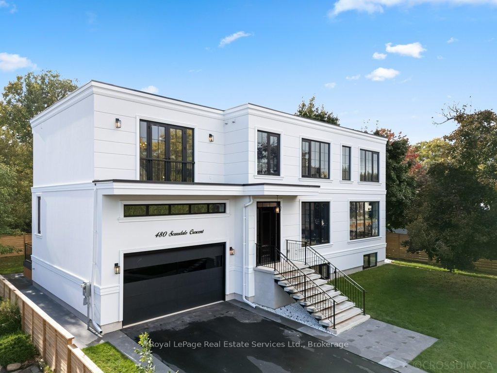 480 Scarsdale Crescent