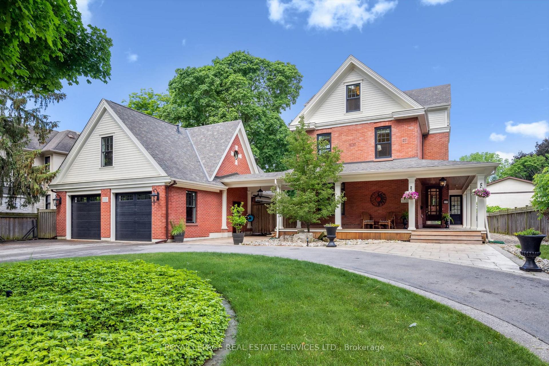 335 Lakeshore Road W