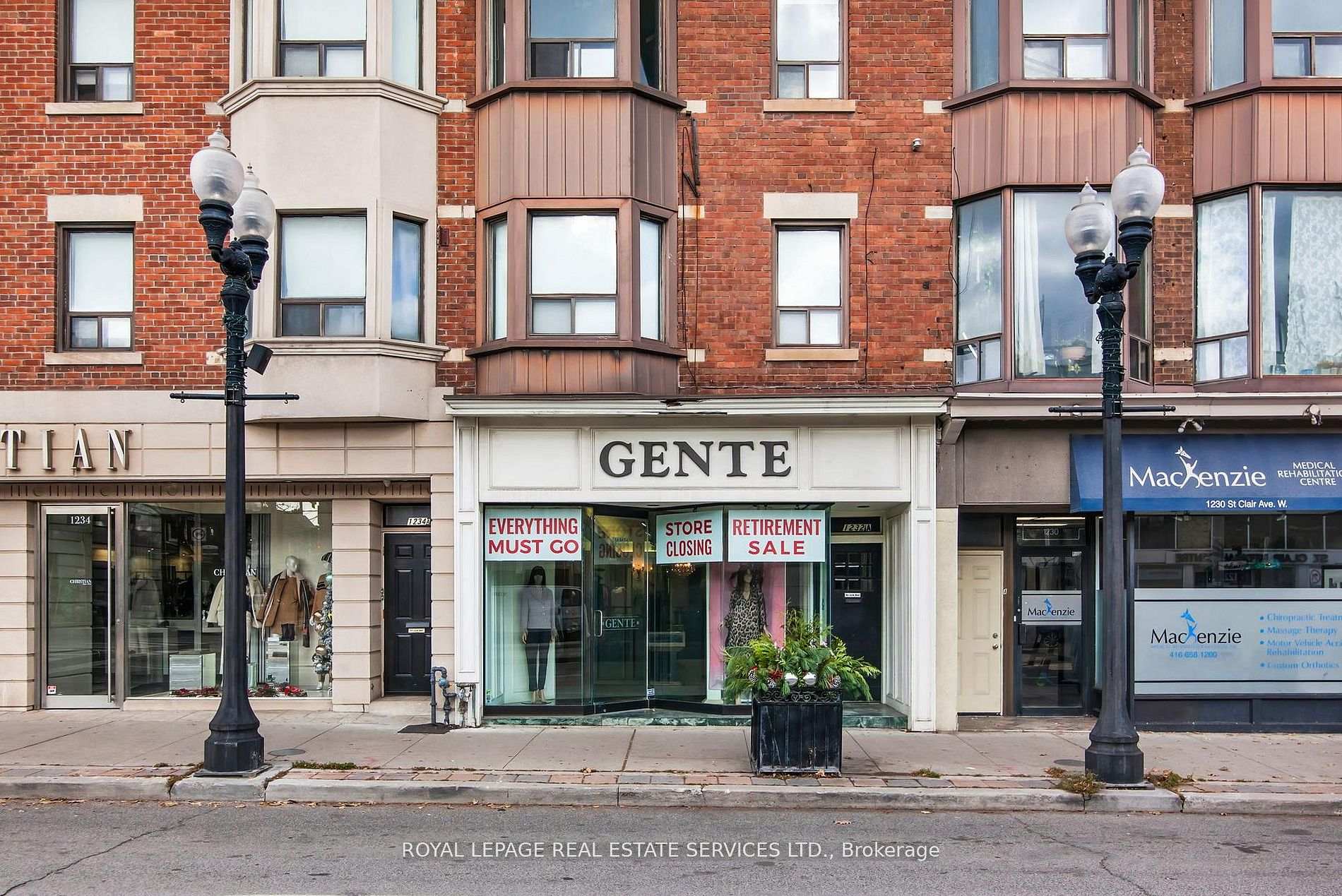 1232 St Clair Avenue W