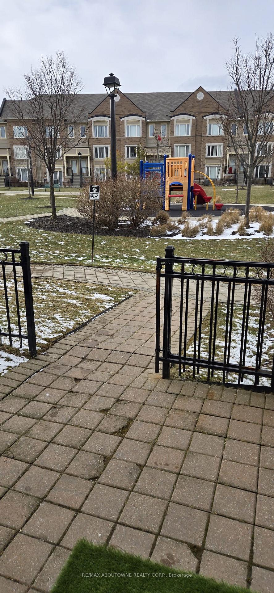 3115 Boxford Crescent