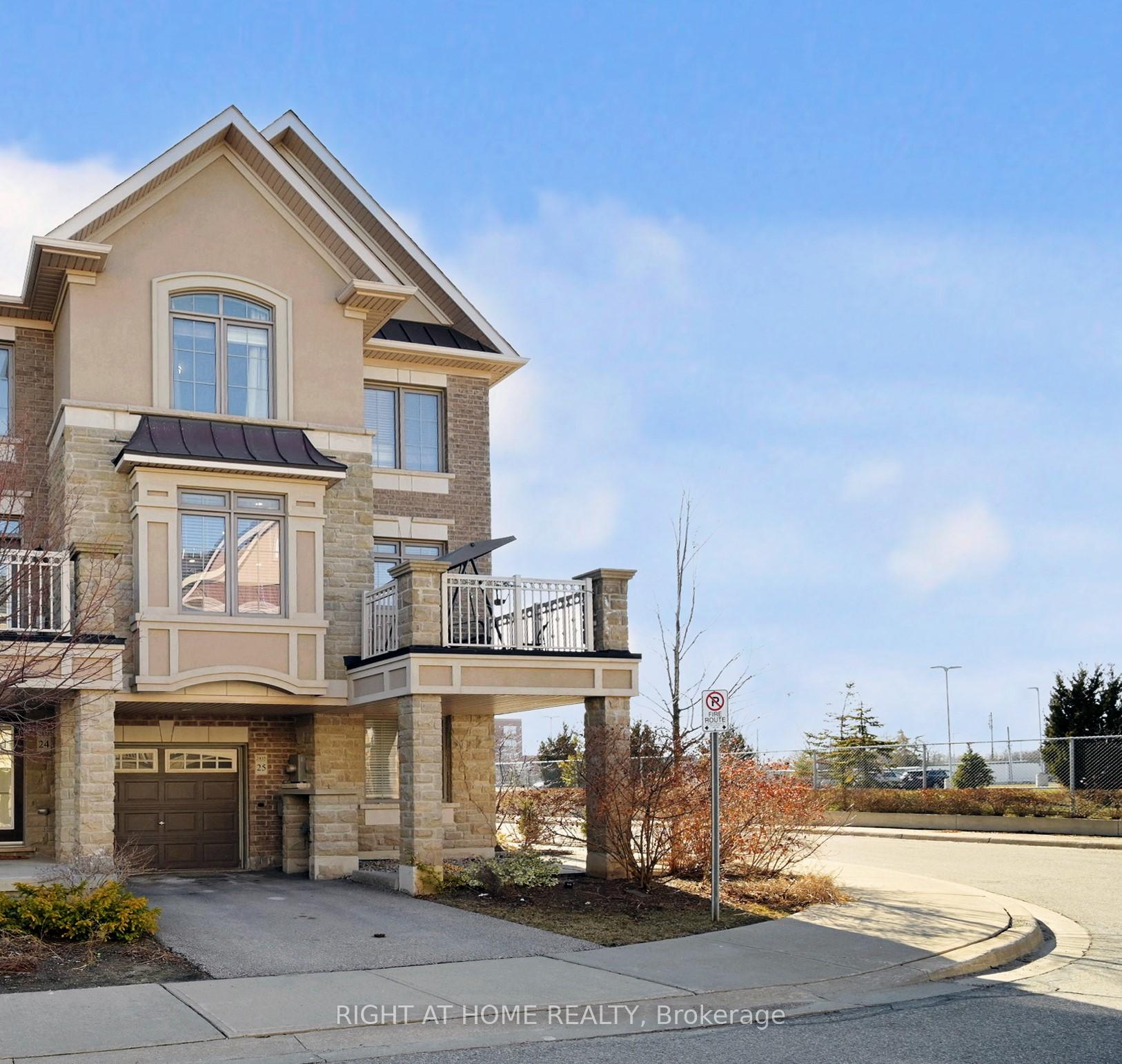 2435 Greenwich Dr Drive