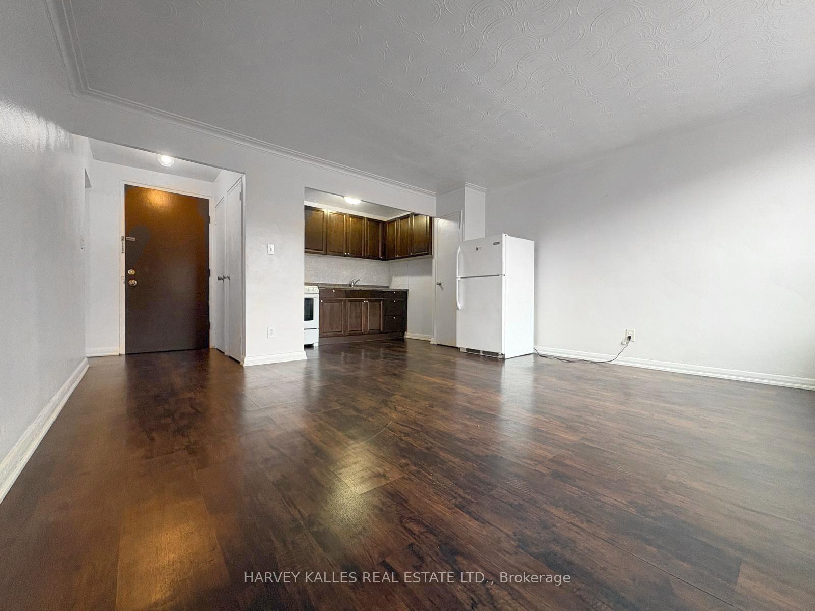 1490 Eglinton Avenue W