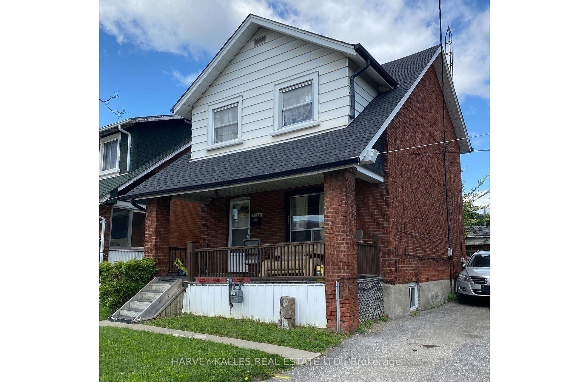 2014 Lawrence Avenue W