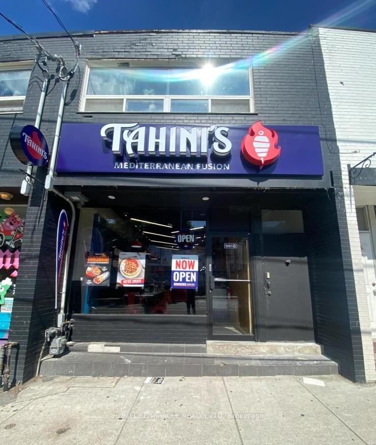 1660 Queen Street W