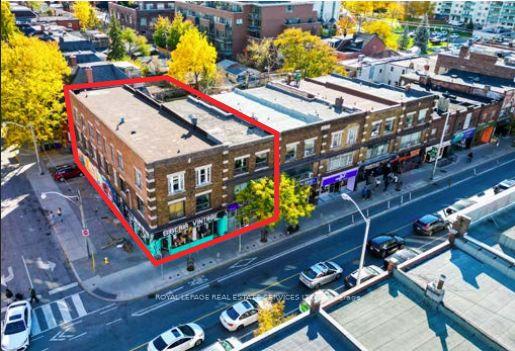 955&957 Bloor Street W